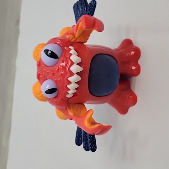 IMAGINEXT 2008 RED SPACE ALIEN EATING MONSTER 5" FIGURE TOY - Picture 9 of 10